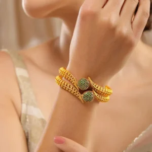 Green Stone Studded Traditional Handcrafted Bangle